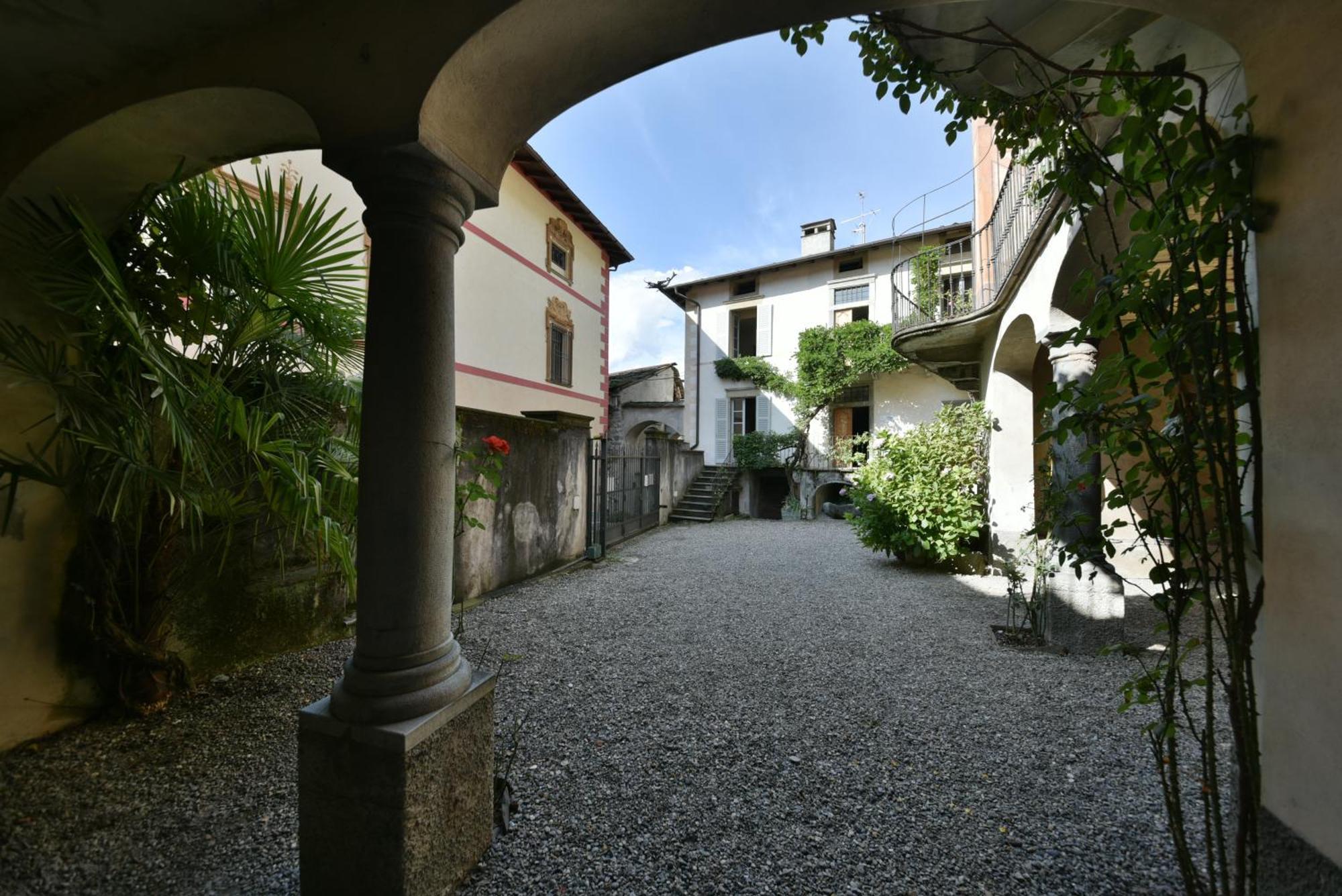 Piano Nobile Al Roseto Del Drago Villa San Bernardo  Exterior photo